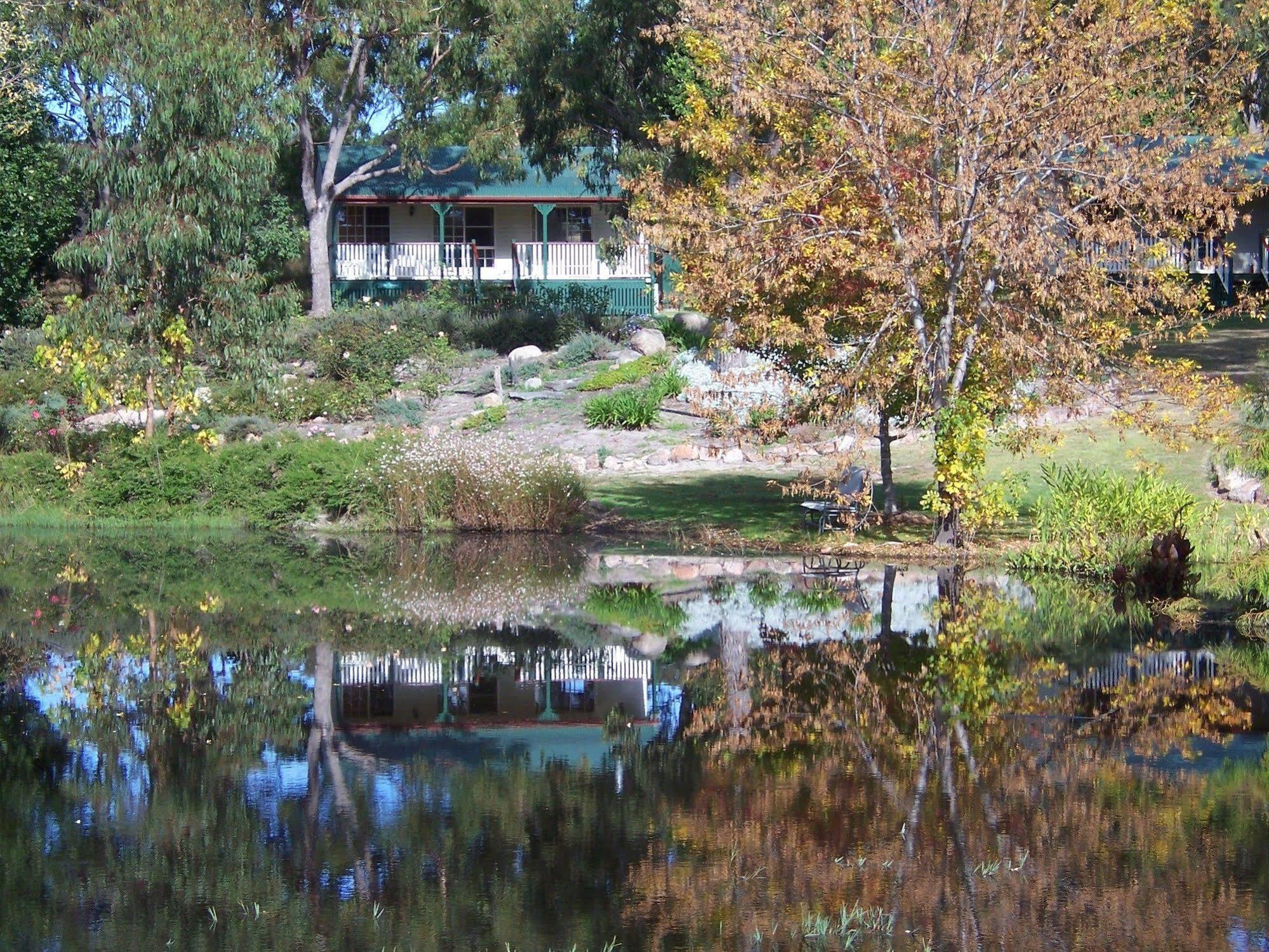 Granite Gardens Cottages & Lake Retreat สแตนธอร์ป ภายนอก รูปภาพ