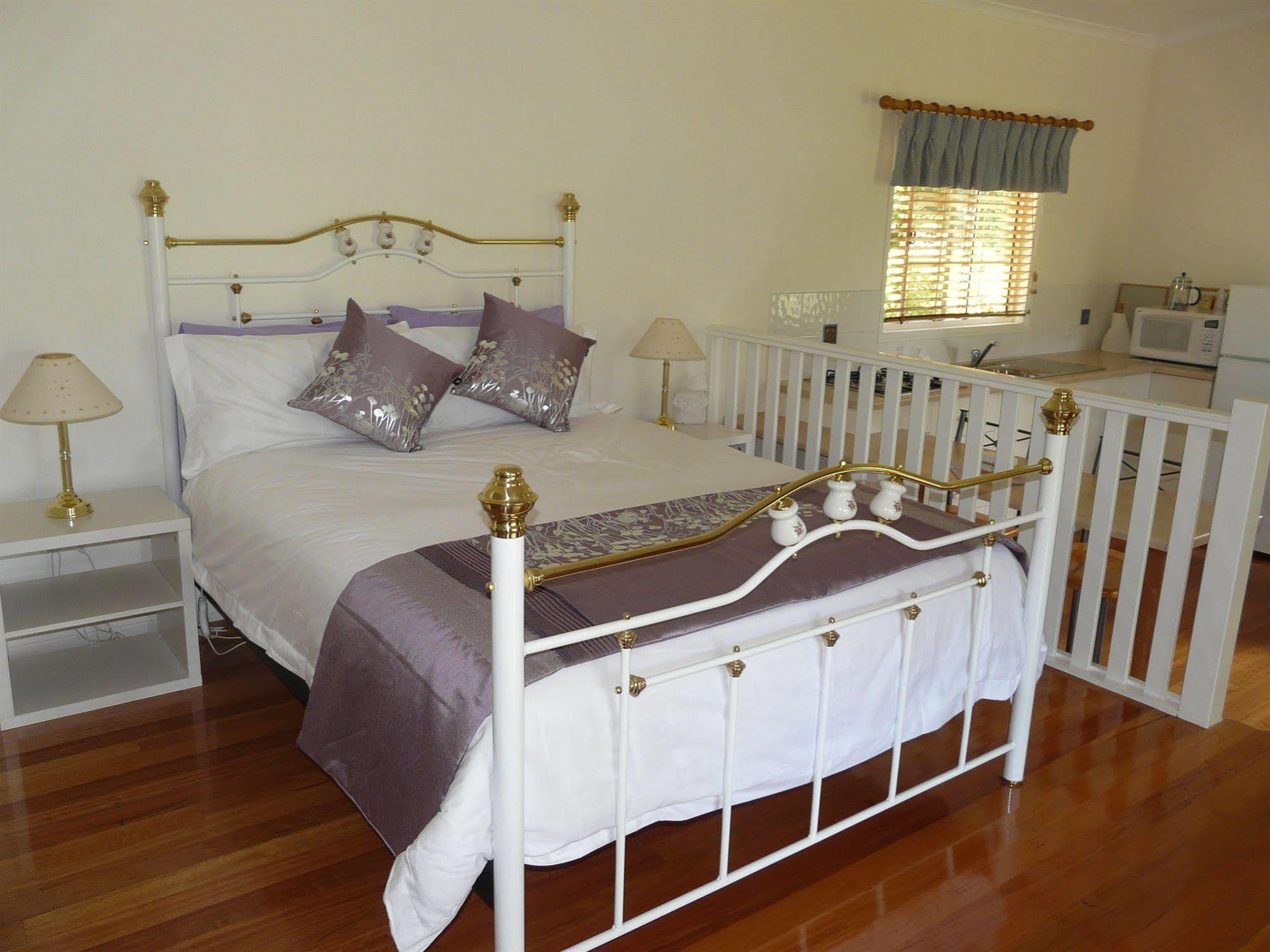 Granite Gardens Cottages & Lake Retreat สแตนธอร์ป ภายนอก รูปภาพ